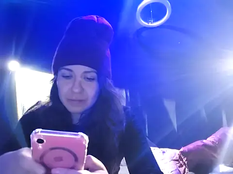 NatyMia online show from 12/15/25, 11:42