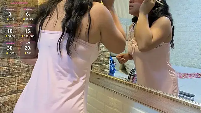 ValeryMorales online show from 12/15/25, 03:23