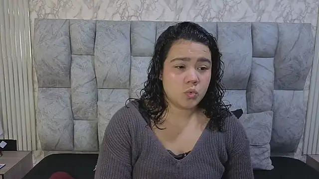 Snapshot of ValeryMorales chatting on 04/29/26, 11:14 ValeryMorales online show from 04/29/26, 11:14