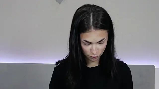 RachaelMils online show from 12/22/25, 03:50