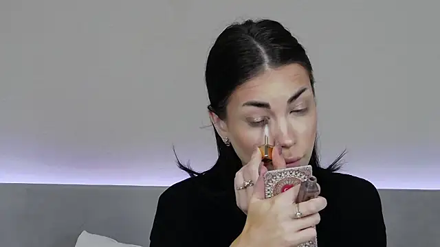 RachaelMils online show from 12/23/25, 04:01