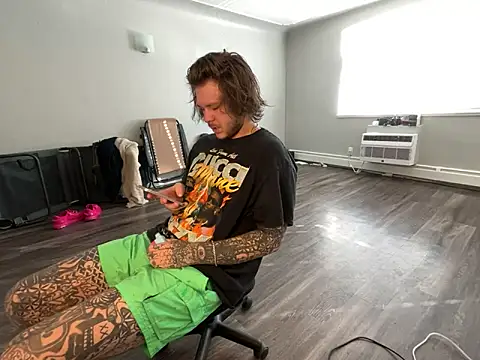 Tatertats online show from 12/04/25, 09:14