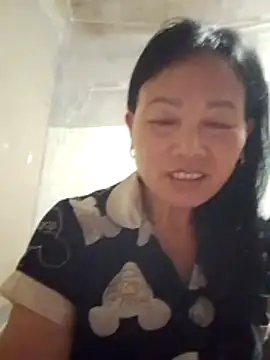 Lili-123k online show from 05/23/26, 04:06