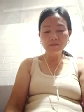 Lili-123k online show from 04/20/26, 08:21
