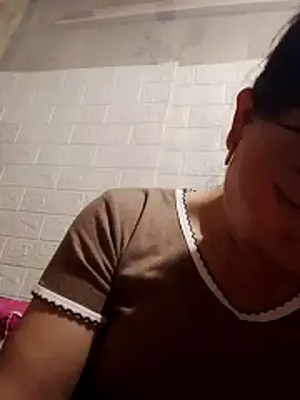 Lili-123k online show from 04/18/26, 07:40