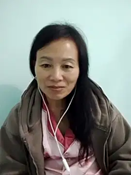 Snapshot of Lili-123k chatting on 12/16/25, 12:31 Lili-123k online show from 12/16/25, 12:31