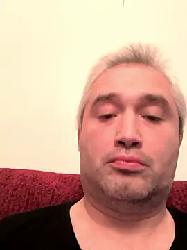 Snapshot of Olomoucak1982 chatting on 12/04/25, 04:50 Olomoucak1982 online show from 12/04/25, 04:50