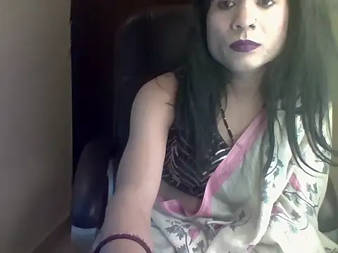 Snapshot of Lovely_Ladyboy_star chatting on 02/17/26, 05:43 Lovely Ladyboy star online show from 02/17/26, 05:43