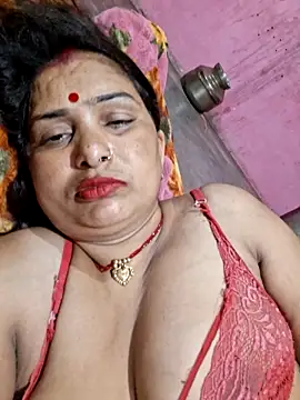 Your-shreya143 online show from 05/17/26, 10:21