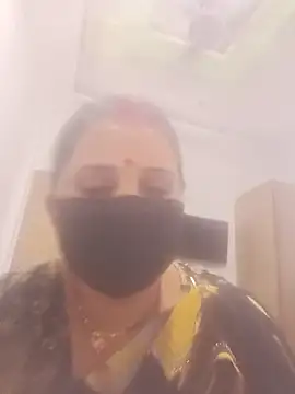 Your-shreya143 online show from 02/12/26, 05:51