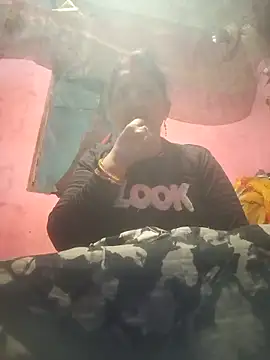 Your-shreya143 online show from 02/06/26, 11:23