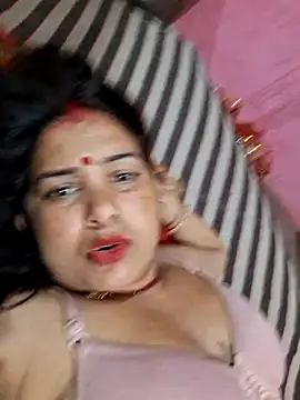 Your-shreya143 online show from 05/21/26, 10:51