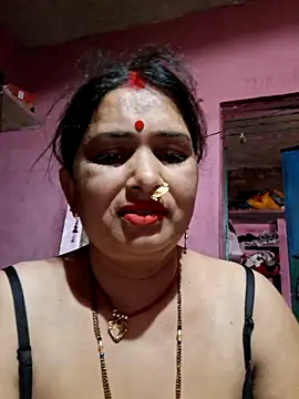 Your-shreya143 online show from 05/13/26, 09:00