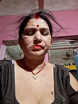Your-shreya143 online show from 05/24/26, 08:42