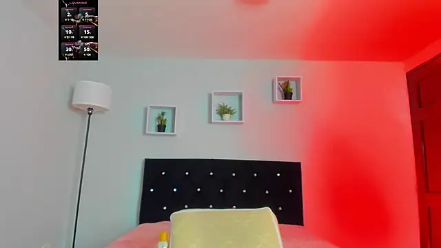 Victoria Rose  online show from 04/25/26, 01:25