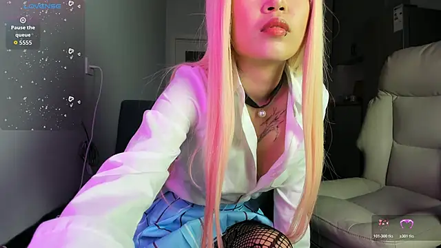 Kira dream19 online show from 02/18/26, 01:40