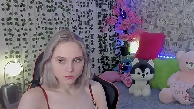 Gina Gina love online show from 06/18/26, 01:15