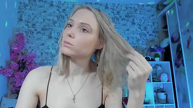 Gina Gina love online show from 04/24/26, 01:18