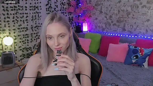 Gina Gina love online show from 06/01/26, 01:06