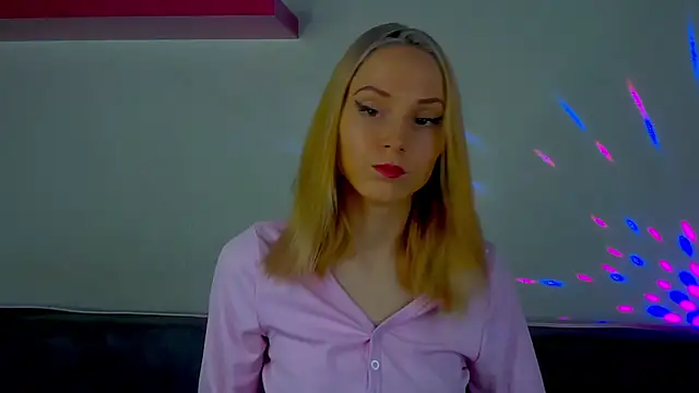 Gina Gina love online show from 12/21/25, 10:50