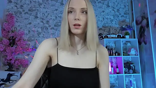 Gina Gina love online show from 04/25/26, 12:57