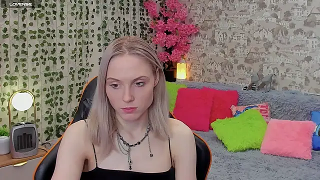 Gina Gina love online show from 05/27/26, 01:57