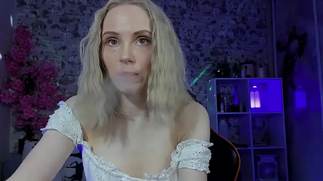 Gina Gina love online show from 04/03/26, 01:01