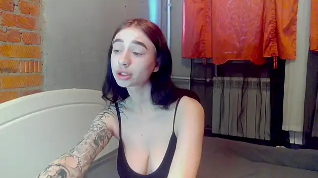 Snapshot of imChatty_Alice chatting on 05/07/26, 03:44 imChatty Alice online show from 05/07/26, 03:44