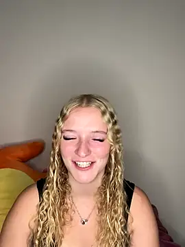 Sophie cute06 online show from 12/16/25, 07:12