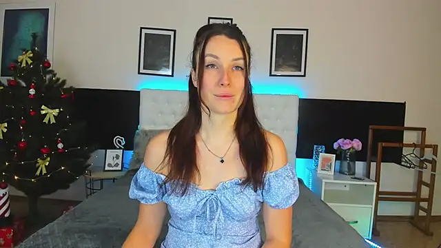 KiraNeeww online show from 01/08/26, 07:03