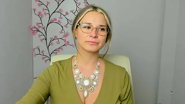 Melodie Aster online show from 01/15/26, 12:19