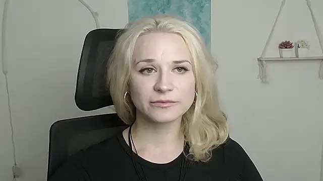 Melodie Aster online show from 04/14/26, 11:26