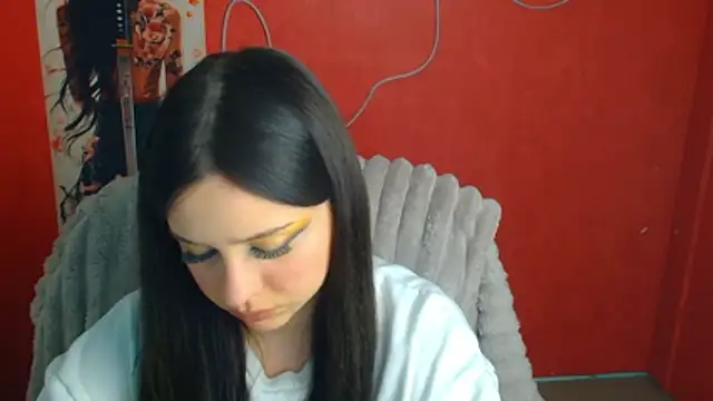 Snapshot of Lilu_May chatting on 05/04/26, 11:35 Lilu May online show from 05/04/26, 11:35