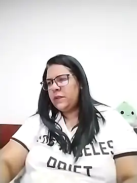 Snapshot of Carameloswing1 chatting on 12/04/25, 12:42 Carameloswing1 online show from 12/04/25, 12:42