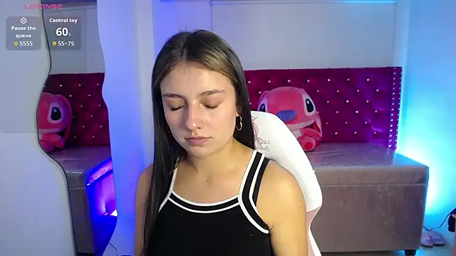 Snapshot of Diamond_juliana chatting on 02/18/26, 03:37 Diamond juliana online show from 02/18/26, 03:37