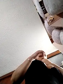 Snapshot of Eve_sol chatting on 12/17/25, 08:03 Eve sol online show from 12/17/25, 08:03