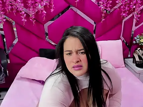 Snapshot of Atena_Glow_ chatting on 01/14/26, 02:26 Atena Glow online show from 01/14/26, 02:26