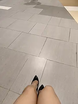 Miky Lyn online show from 02/04/26, 04:29