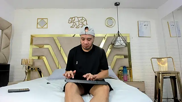 garcia jacob  online show from 12/18/25, 12:42