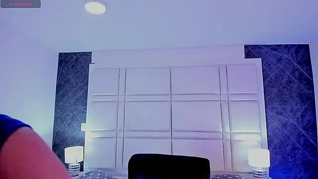 TiffanyHoustton online show from 03/11/26, 12:32