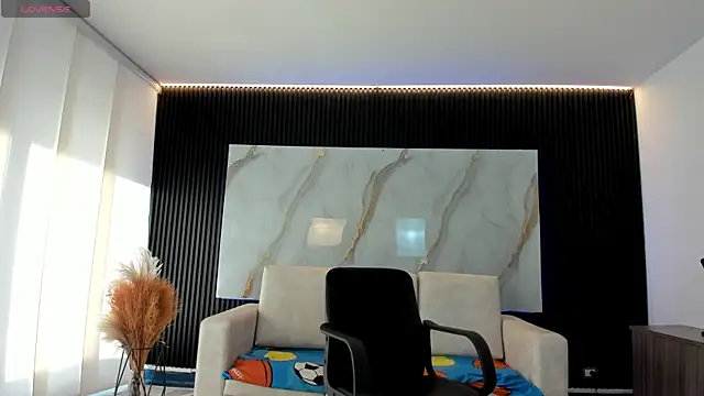 TiffanyHoustton online show from 05/11/26, 12:39