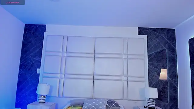 TiffanyHoustton online show from 05/26/26, 12:03