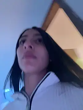 lya  brown online show from 04/07/26, 11:01