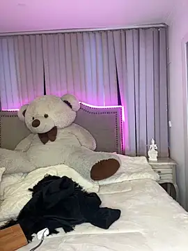 lya  brown online show from 03/19/26, 11:10