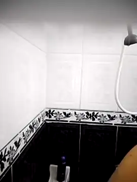 Valeria montana  online show from 04/12/26, 04:43