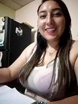 Valeria montana  online show from 03/10/26, 01:09