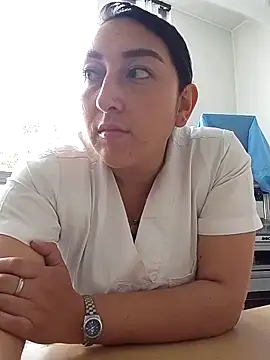 Valeria montana  online show from 12/22/25, 01:11