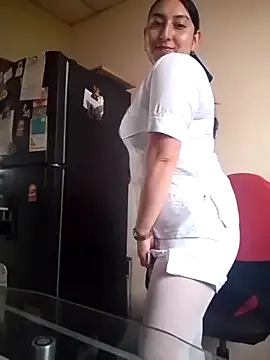 Valeria montana  online show from 03/25/26, 10:52