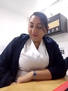 Valeria montana  online show from 03/03/26, 12:01