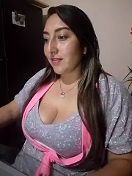 Valeria montana  online show from 02/02/26, 11:48